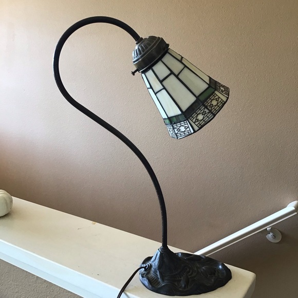 Tiffany Style Art Nouveau Stained Glass Gooseneck Desk Lamp - Picture 6 of 8